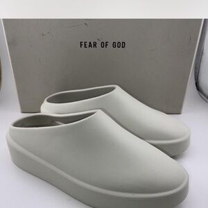KIDS SZ 10 fear of god california slip ons